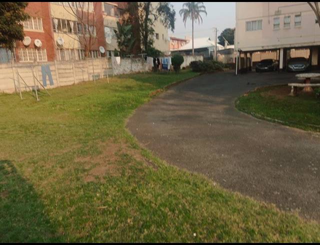 2.5 BEDROOM APARTMENT FOR SALE IN BULWER